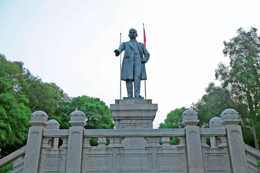 中山大學嶺南學院EMBA位列中國大陸獨立辦學EMBA項目第3! 中山大學嶺南學院EMBA位列中國大陸獨立辦學EMBA項目第3!
